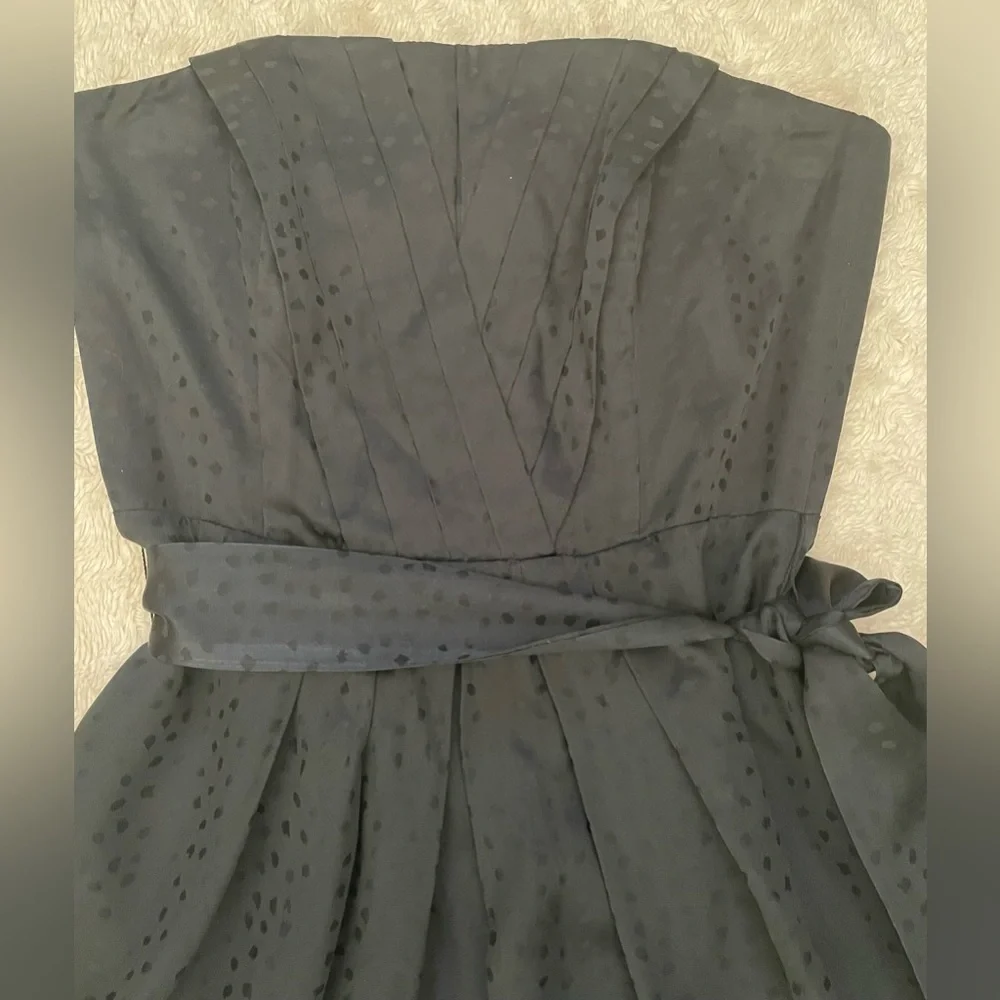 Beautiful Black Silk Strapless Dress by White House Black Market, Size 6 - Picture 6 of 8